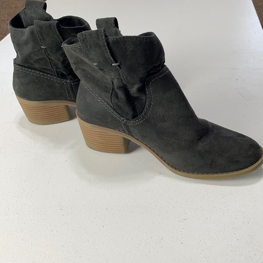 Merona ankle booties 7.5